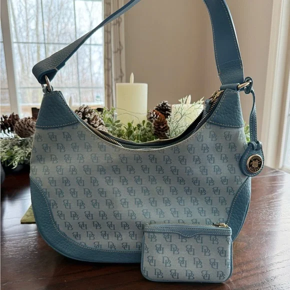 Dooney & Bourke Vintage light blue Leather DB Monogram Shoulder bag & coin purse - Picture 1 of 16